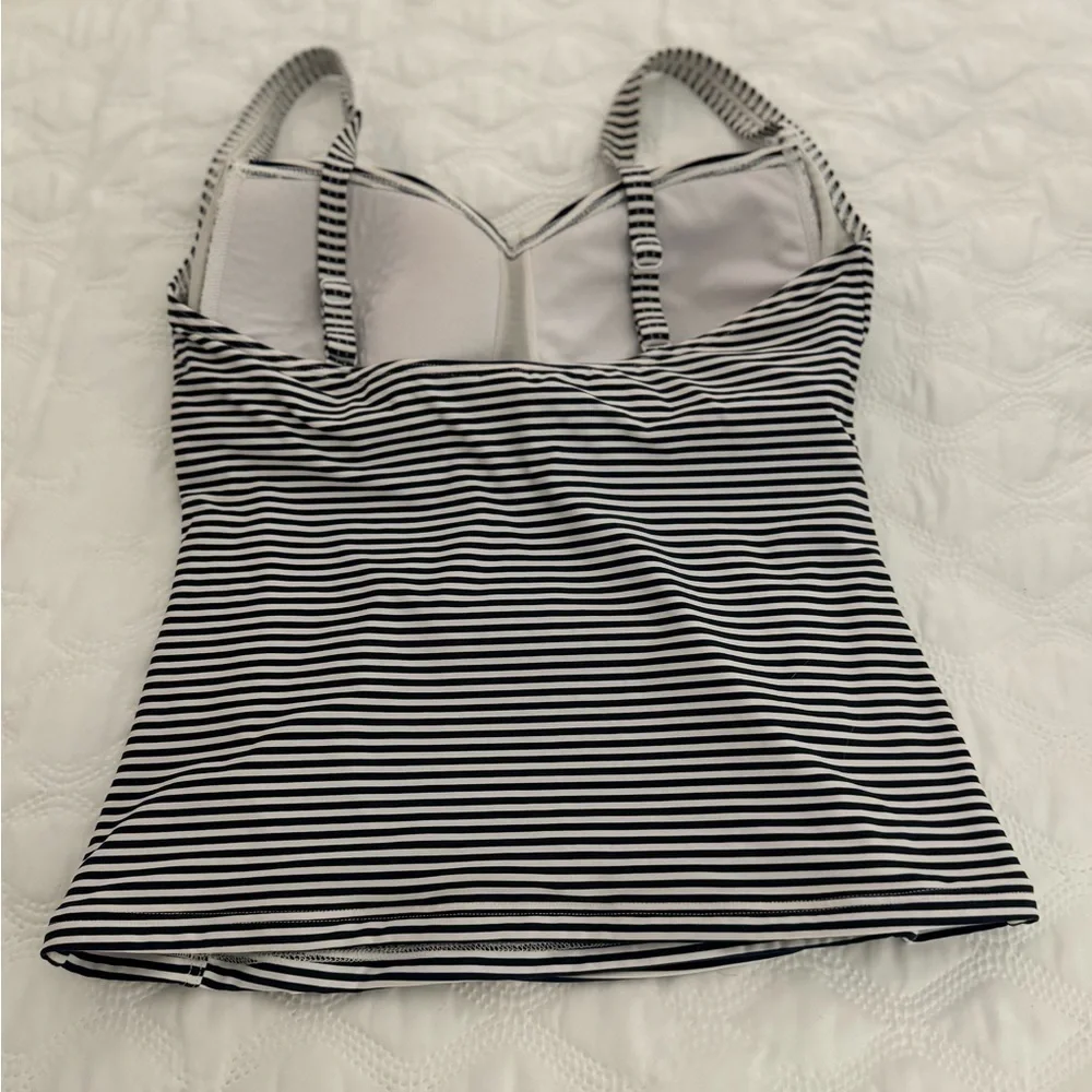 Bond-Eye Australia Striped Twist Tankini Swimsuit Swim Top. Size 8